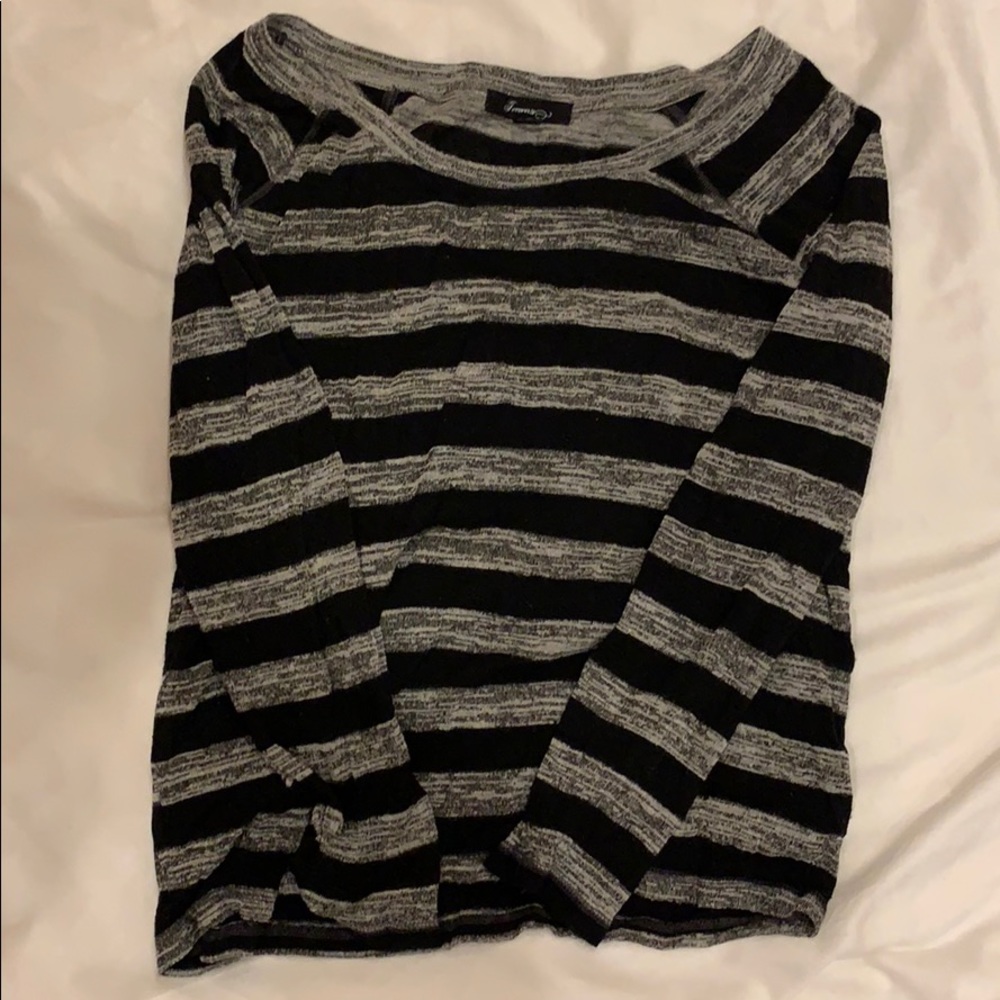 Forever 21 black and grey top